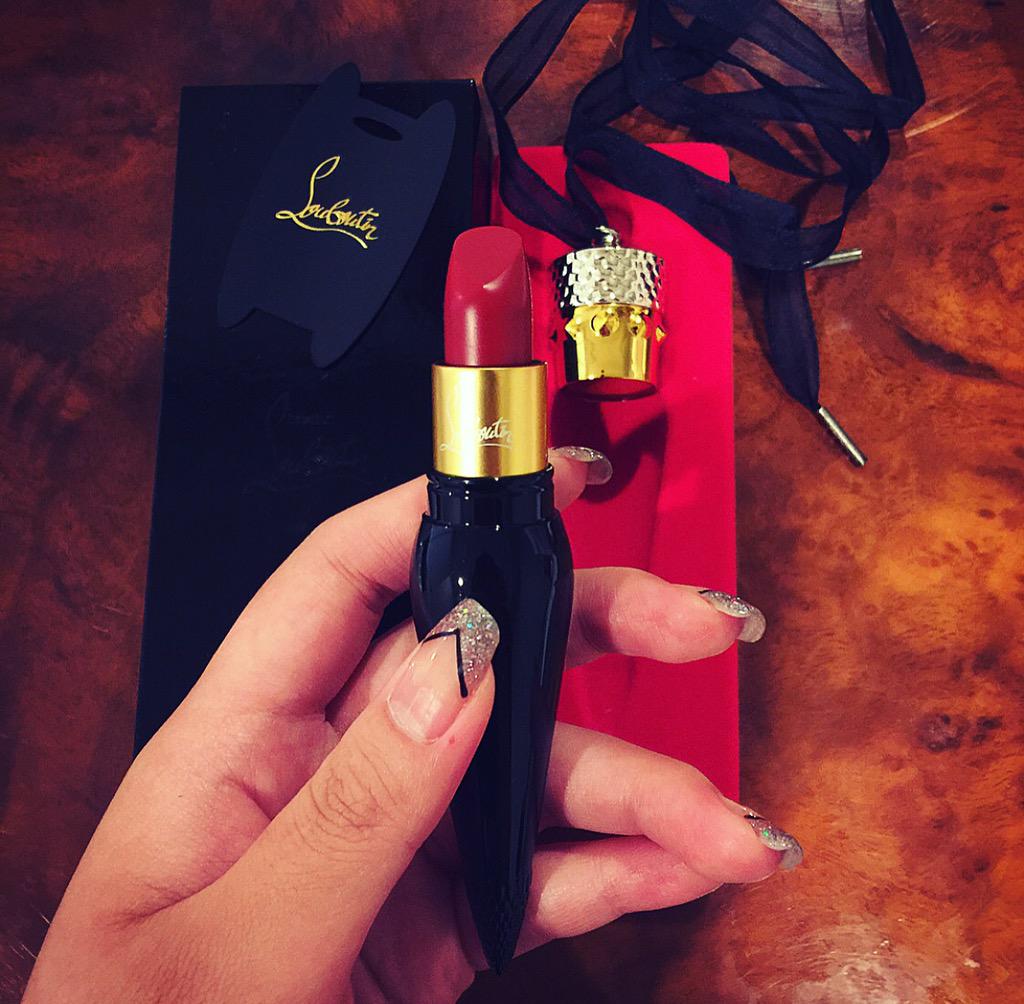 eikoqsj's tweet photo. #ChristianLouboutin http://t.co/BGvXjHEIx8