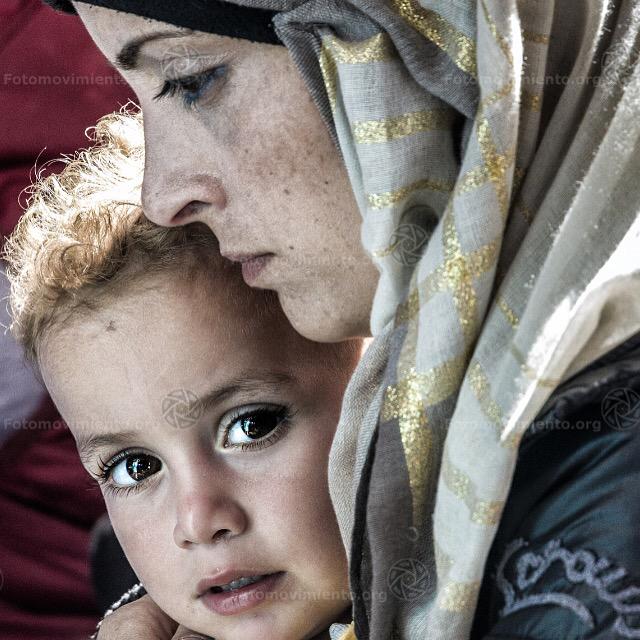Fotomovimiento's tweet photo. Todas las fotos que hemos hecho en #Bidapest aquí: https://t.co/KUjriYy1Wo #Hungary #refugeeswelcome http://t.co/0JmnFlrUXG