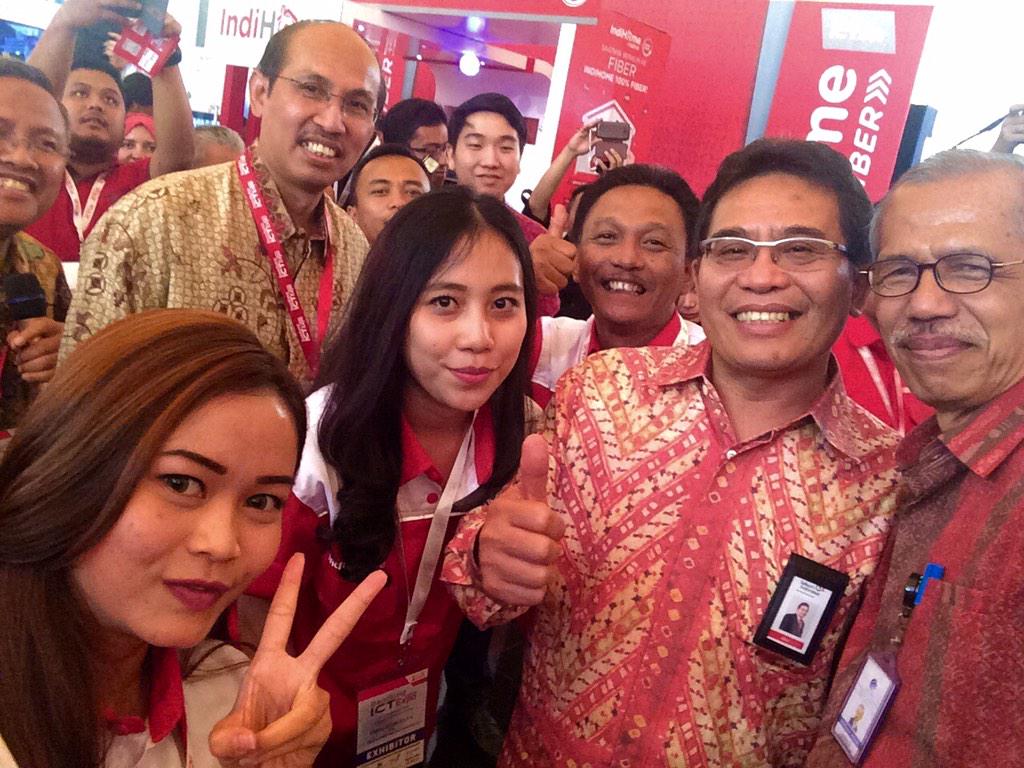 Lapor pak..

BdgICTExpo,Dirut&amp;Sekjen <a href="/kemkominfo/">IsNotSepuh</a> lomba selfie indihomeselfie.ucontest.info #indihomeselfie <a href="/TelkomUniv_ID/">TelkomUniv_ID</a> 👍