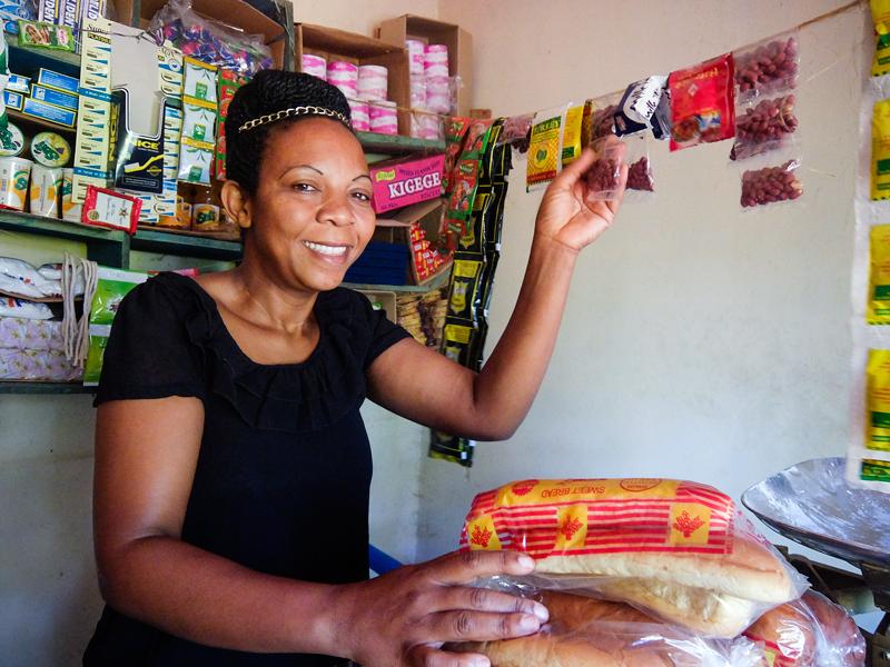 LivingHopeWomen's tweet photo. Joan is now engaged in her #community, bringing #hope to others and creating opportunities. #trueempowerment #Uganda http://t.co/7Z2IqdIoW6