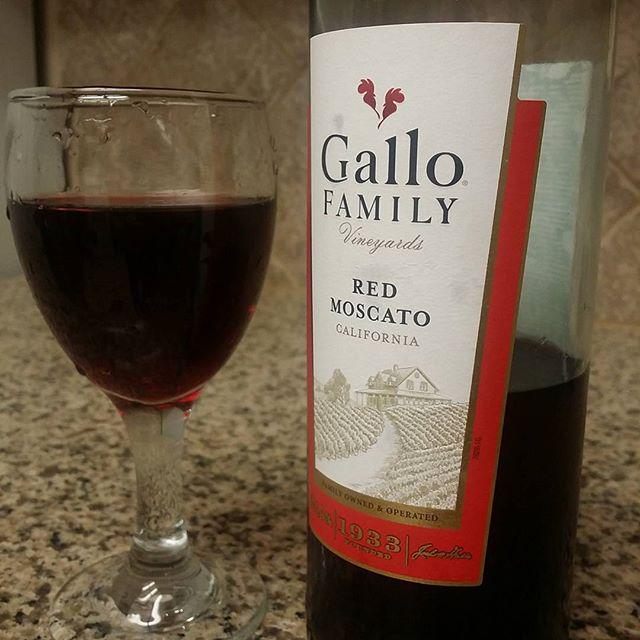 onetelles's tweet photo. Mid-week Wine and Chill.
#wine #Gallo #vino #ModestoLifeRevolution #westmodesto http://t.co/rPE01QCWUw http://t.co/Jl9Sbqgb77