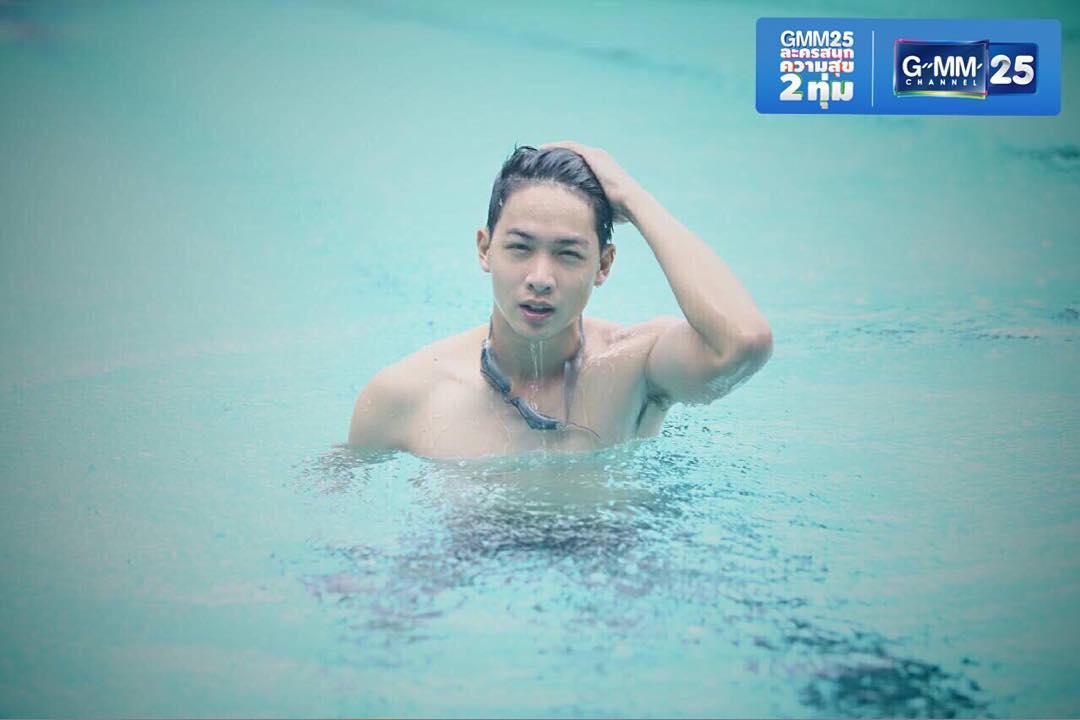 kitgangg's tweet photo. หายใจเข้าลึกๆๆหายใจออกยาวๆ 🏊🏊🏊  #ทีมปรินซ์ #ปริศนาอาฆาต #TeamKit #ทีมกิต #KiTNATAKiT http://t.co/84J7A4JcXq