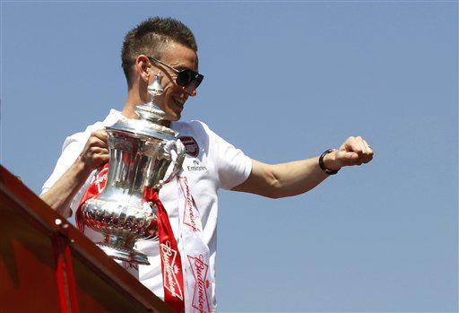 Happy birthday to the best defender in the PL Laurent Koscielny! He\s so far won 2 major trophies in 5 seasons. 