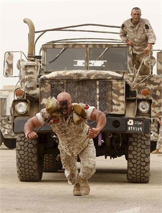 JagbaniOnline's tweet image. ਇਥੇ #Commando ਬਣਨ ਲਈ ਖਾਣੇ ਪੈਂਦੇ ਹਨ ਜਿਉਂਦਾ ਸੱਪ
jagbani.punjabkesari.in/international/…
#lebnan #Commandotraining