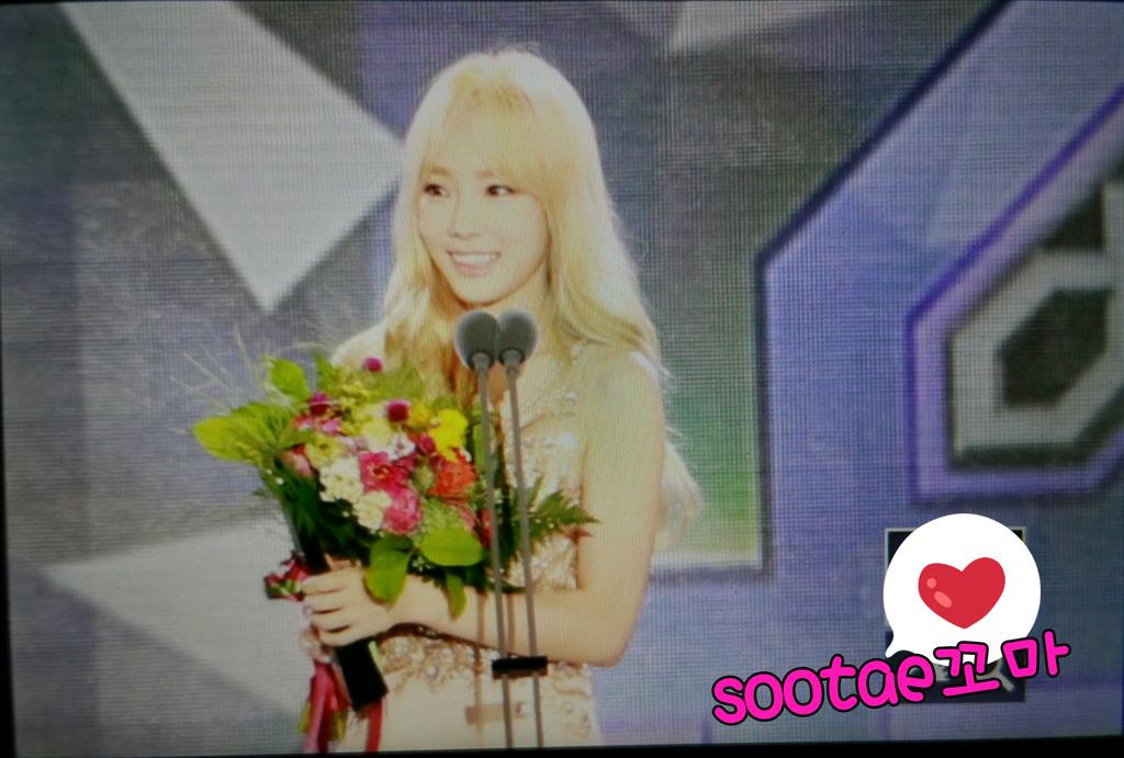 [PIC][10-09-2015]Taeyeon tham dự "10th Seoul International Drama Award" + Nhận giải "Best Hallyu Drama OST" vào tối nay COiUNiaUYAESXKB