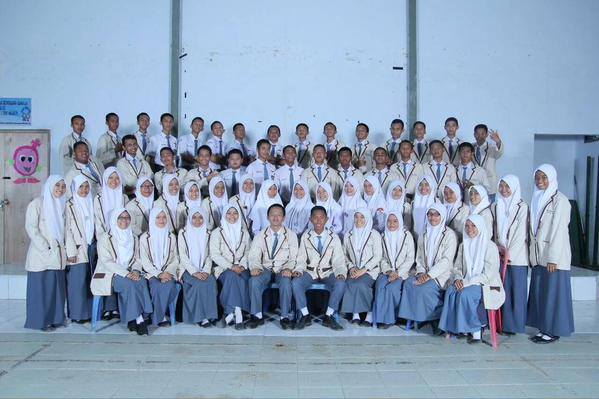 smansatumaros's tweet photo. Selalu tetap dihati dan dikenang, dalam Almamater SMANSA Maros. Pengurus OSIS periode 2014-2015 http://t.co/j1NkonfizJ