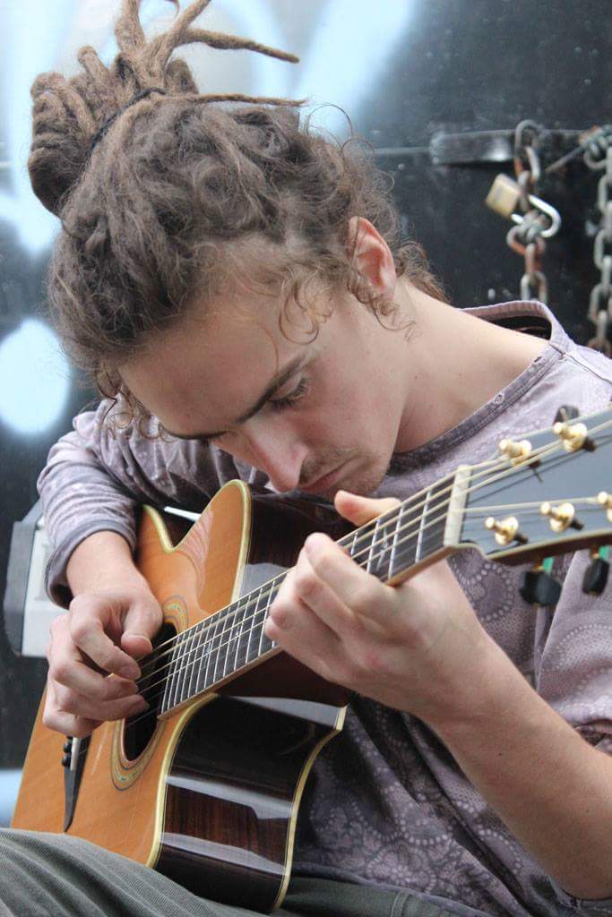 _gerardday's tweet photo. A photo from my set last week at Fountayne Road Open Warehouse Day. #acoustic #musician #Dreadhead #nofilter http://t.co/4vcoTweGpT