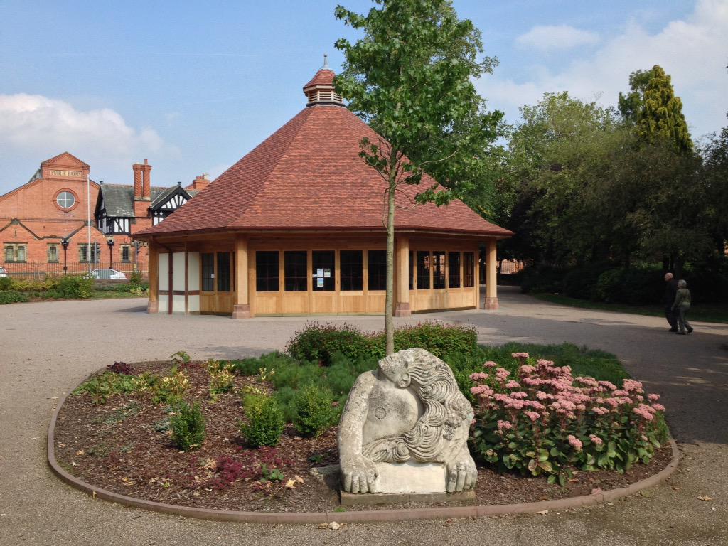 DEE_OClub's tweet photo. Sunny morning in Chester checking out one assembly for our Sprint Weekend on 10/11 October #ukol #ukurbanleague http://t.co/l2IvElW4q1