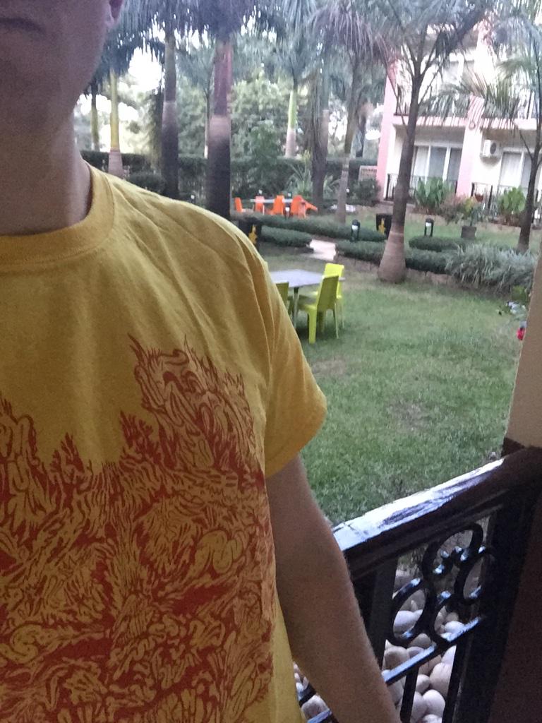 #NoPop in #Uganda with Sam Frisbee. #punksansfrontieres #pinkpunk