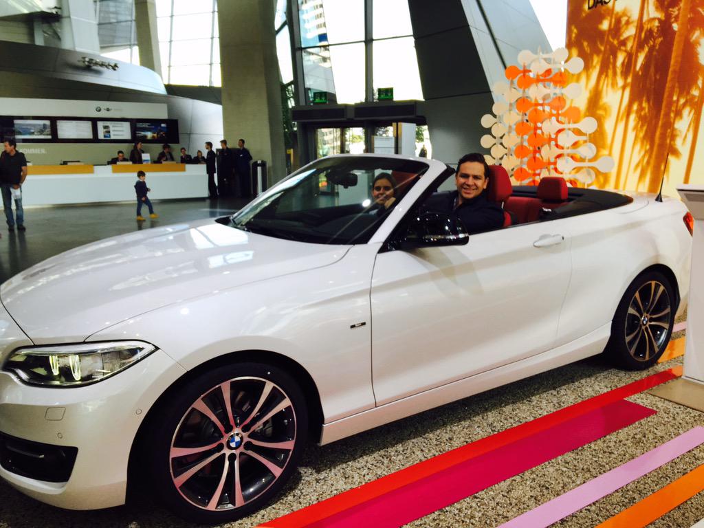 andresgarme's tweet photo. Enjoying BMW Münich!  #BMWdesigndriven http://t.co/odHPBpw0xn