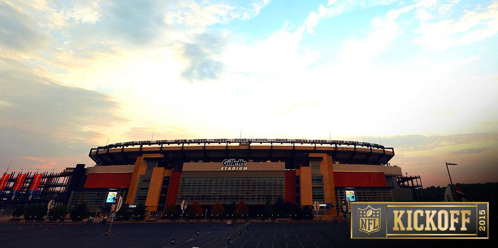 NFL's tweet image. 🏈🏈🏈 #PITvsNE #Kickoff2015