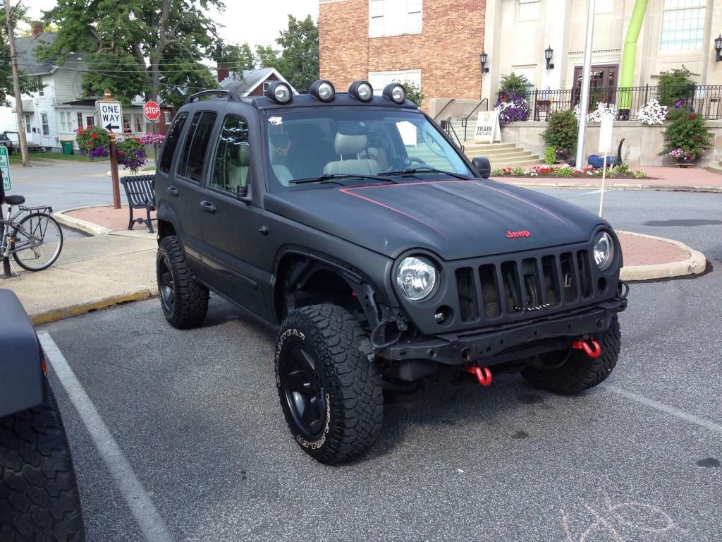 jeepalooza's tweet photo. Hi @JeepCanada 👋👋👋 #JeepWave thanks for the follow http://t.co/PDzI3wo7uU