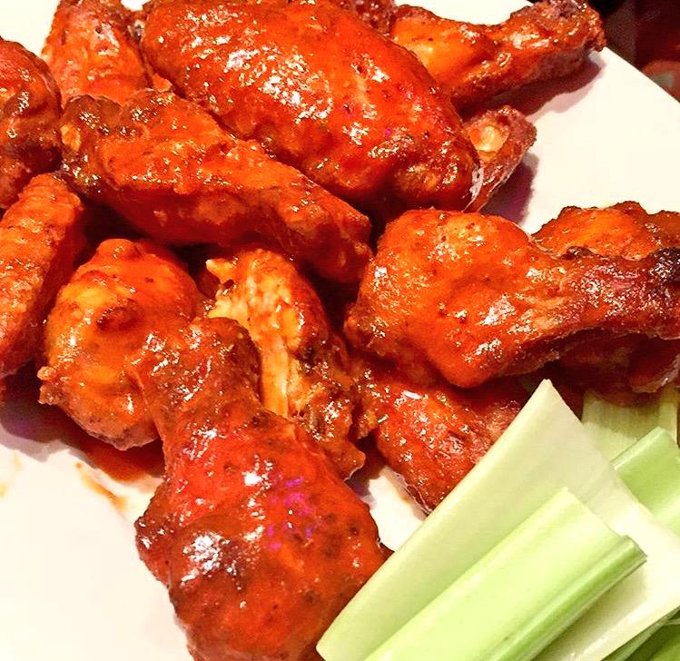 LedoPizza's tweet photo. 🏈GIVEAWAY🏈
Retweet for a chance to win a $25 #LedoPizza Giftcard! 1 random winner picked at 9:59PM EDT 9/10/15 http://t.co/FXCtGu4up8