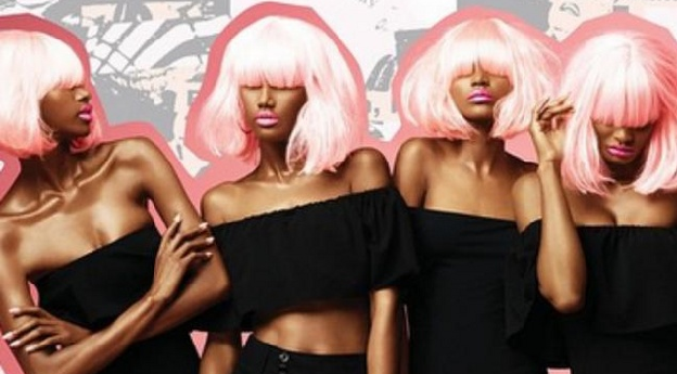MarkMeets's tweet photo. Rihanna unveils new clothing line http://t.co/pWjwX2qF2X http://t.co/4FlIvkYH1E