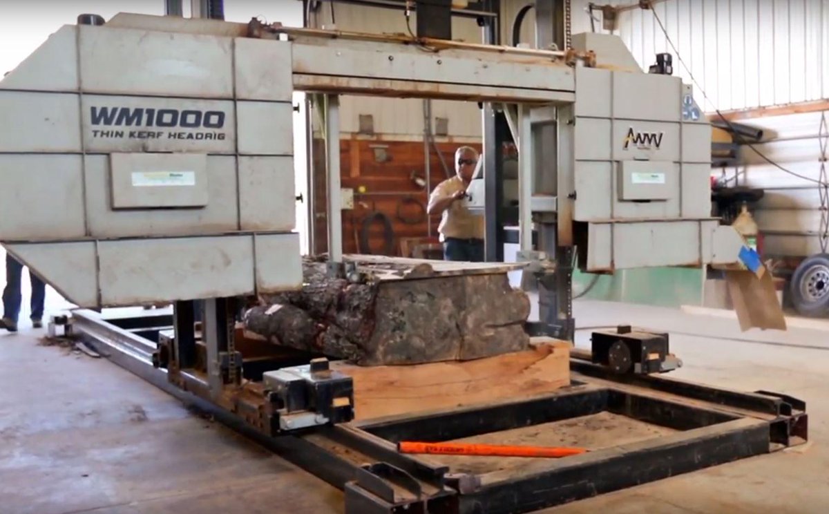 woodmizer_usa's tweet photo. See the Wood-Mizer WM1000 Headrig in action! #SeeInAction #woodmizer #biglogs
http://t.co/h1UKLMoXuC http://t.co/VbO4Erzfro
