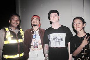 IVAN TIGABELAS(STUPID ZERO)
AND 

Gary Mclauchlin GUITAR WAR CHARGE