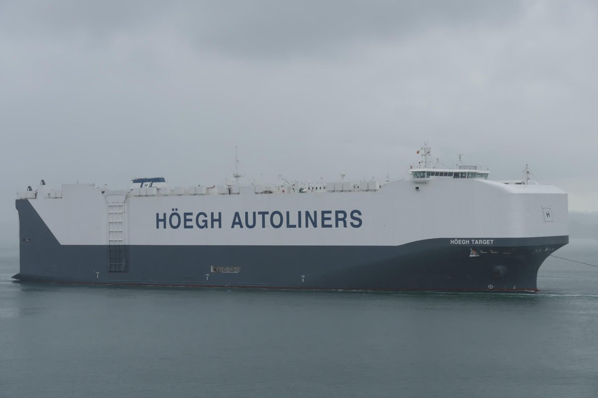 @HoeghAutoliners #WorldsLargestPCTC #HoeghTarget today on her maiden call @ #Santander in a misty & drizzly morning