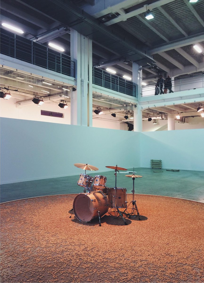 Citizenkid_'s tweet photo. Top départ de la @BiennaleLyon ! Vous êtes prêts ? #artcontemporain http://t.co/EXuEicPjNU