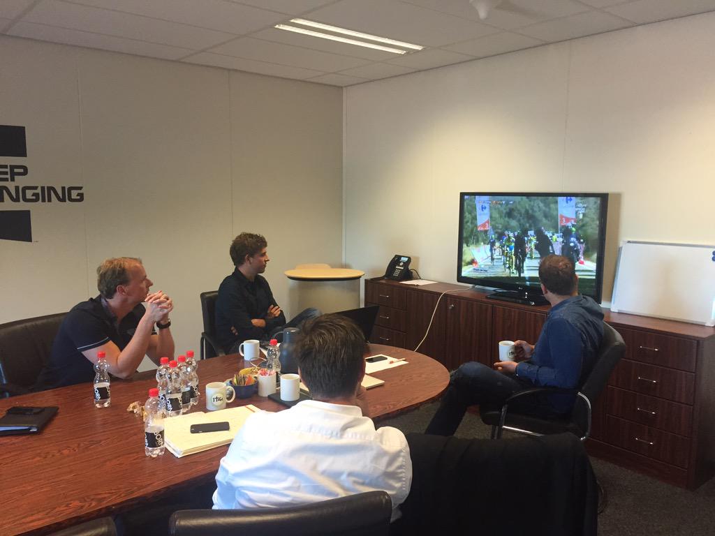 Met <a href="/iSkaters/">iSkate</a> op bezoek bij team @GiantAlpecin samen finale van Vuelta etappe kijken na leerzaam gesprek.