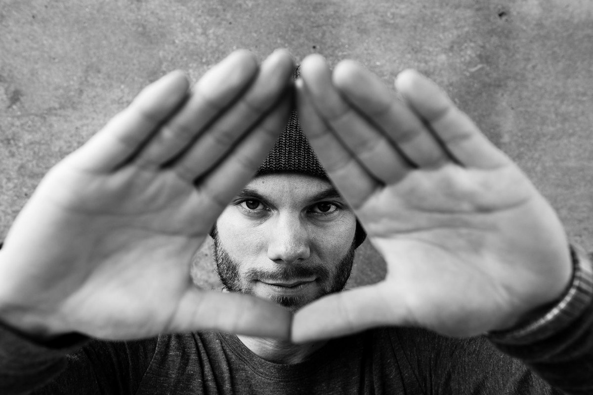 BeatFocus's tweet image. Loving this new release from @weareNEW_ID &amp;amp; First Day! Out NOW on Doorn Records: pro.beatport.com/track/show-me-…