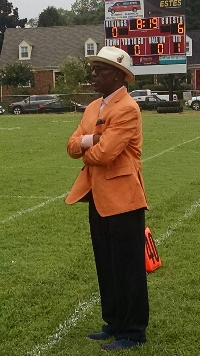 Richmond football coach Mack Anderson may be America's most dapper | USA  TODAY High School Sports