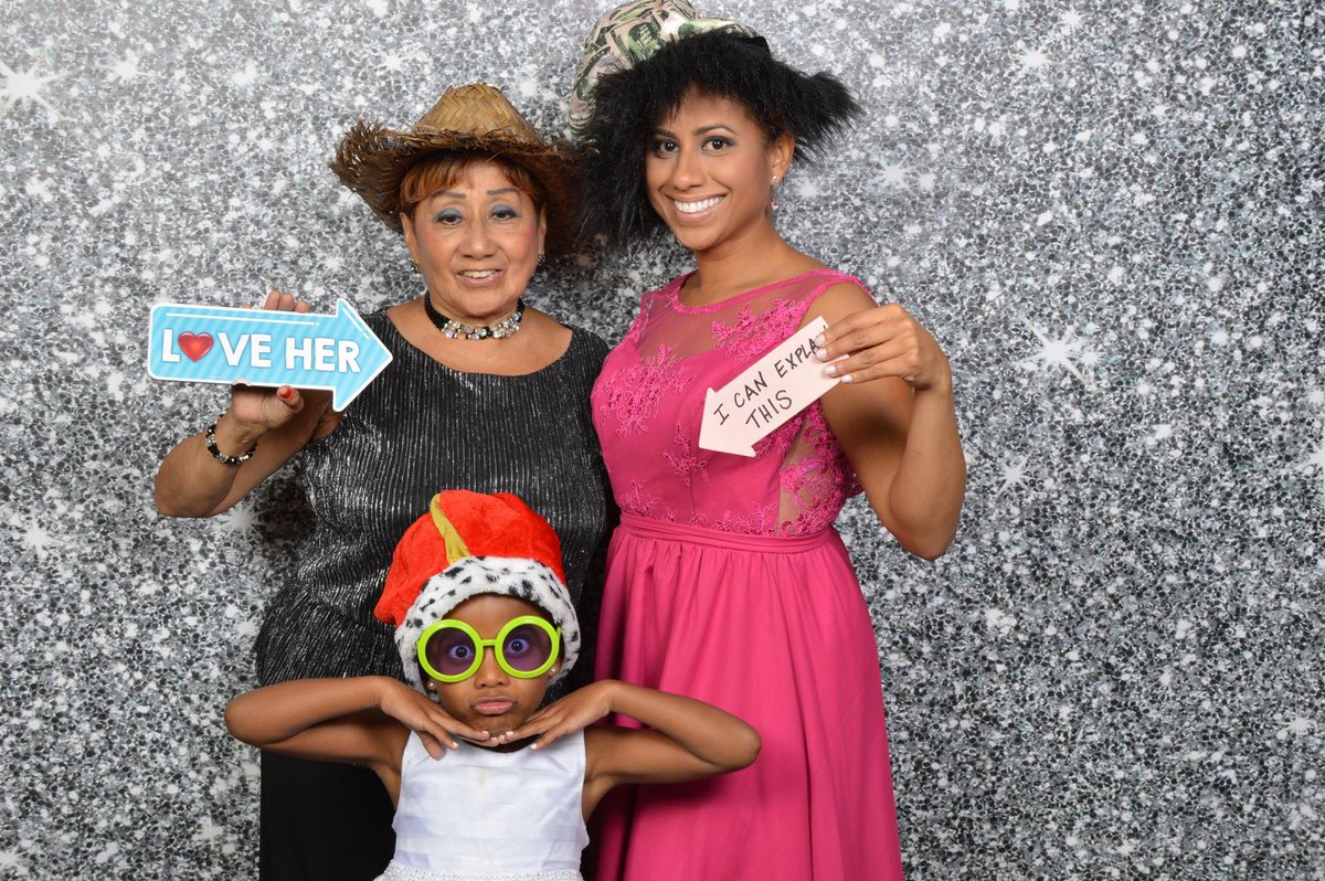 InsideOutBooth's tweet photo. This picture cant get any cuter. What goofballs! #Picoftheday #Insideoutbooth #Photobooth Fun times! @paramountcc_ny http://t.co/buH7Dj8aID