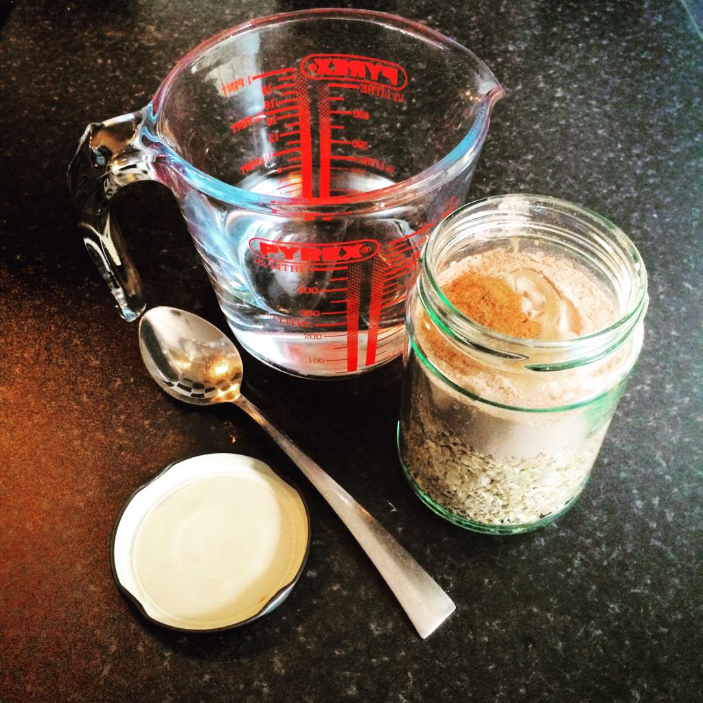 ContourFitUK's tweet image. Overnight oats going in the fridge for the morning. Carbs in before a bit of running #failtopreparepreparetofail