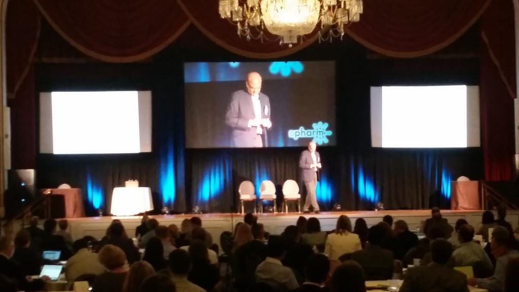 Paul_TechAi's tweet photo. Packed house for @SteveSteinhubl at #dpharm2015 @ConferenceForum @ScrippsSTSI @ClinicalReach @Parallel6 #mSToPS http://t.co/Iq2pPTIT6e