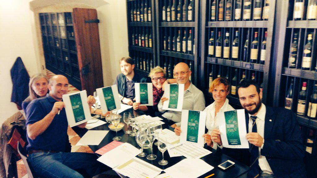 valevolto's tweet photo. #festivalvinotrentino #preparativi #workinprogress manca pochissimo a #Trentino dal 24 al 27 settembre http://t.co/tvEKhDzJxC