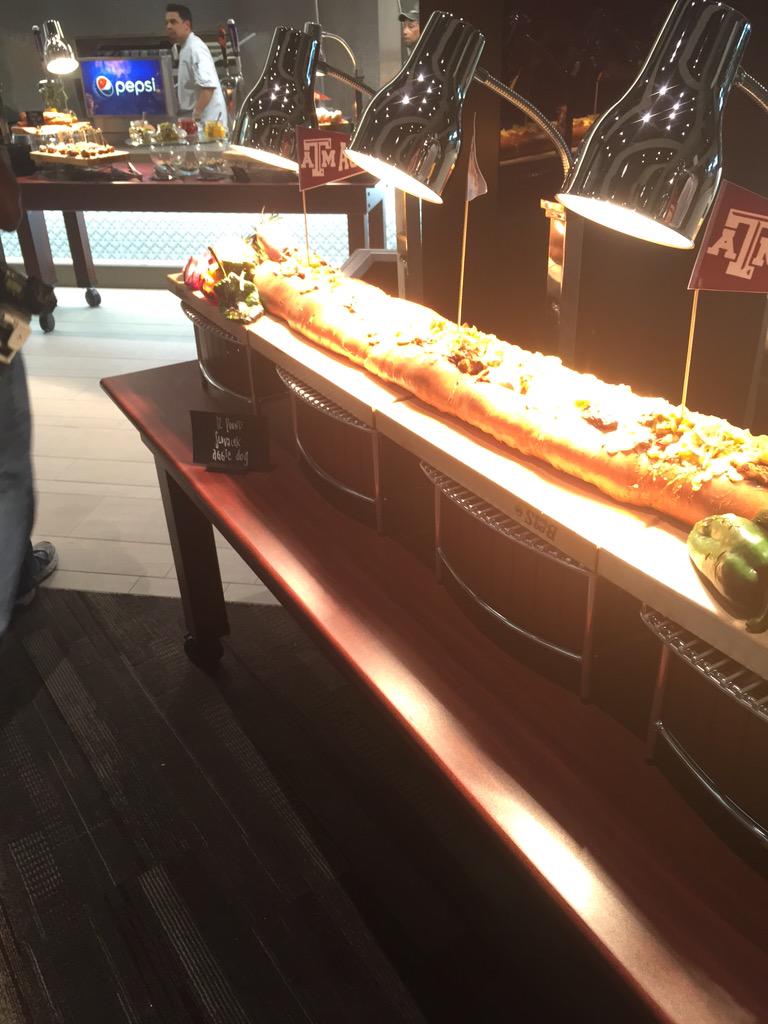 COkN6qUU8AAAwku.jpg:large