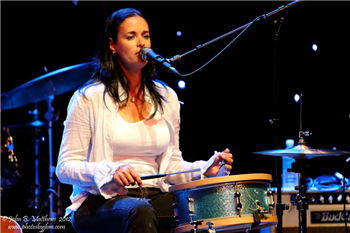 Jen Lowe is on the Hang stage this Friday night for the Blue Moon Concert Series! 10:30 PM