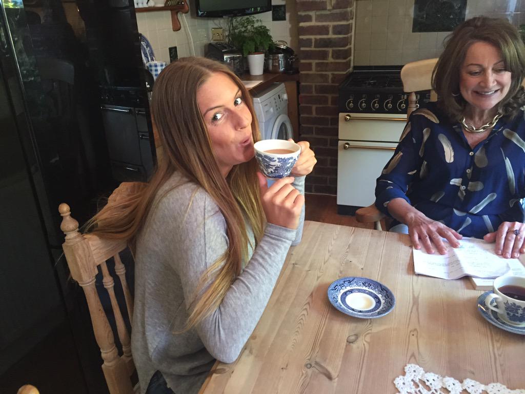 Girl drinks tea !!! <a href="/Hannahwise21/">Hannah Wise</a> <a href="/RuthMunday/">Ruth Munday</a> #ForbiddenMovieMargate #EyesFrontProductions where's  <a href="/NeilCollymore/">Neil James Collymore</a>