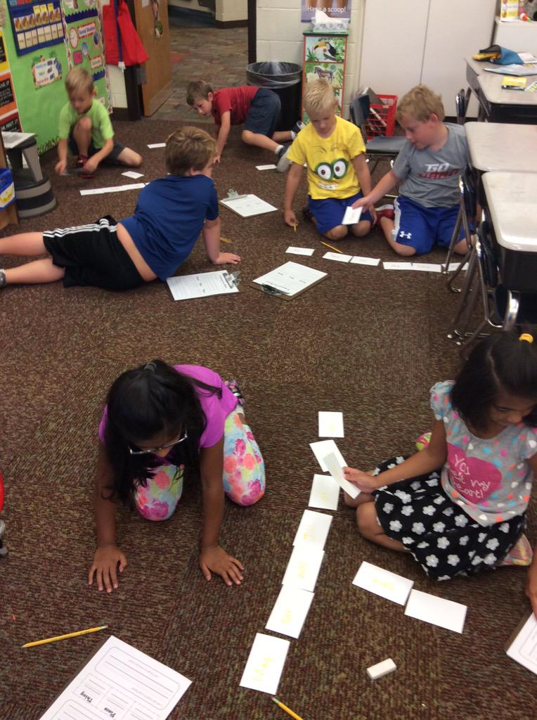 Creating sentences and working together to identify nouns.#synergy