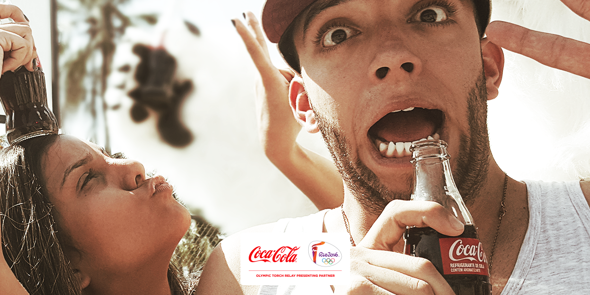 CocaCola_Br's tweet photo. O @LucasRanngel e @OUrsoOficial só têm ideia doida pro Momento Ouro. Pirou? Inscreva-se ;) http://t.co/YNrzNxGGPF http://t.co/GAwdIDxT9C