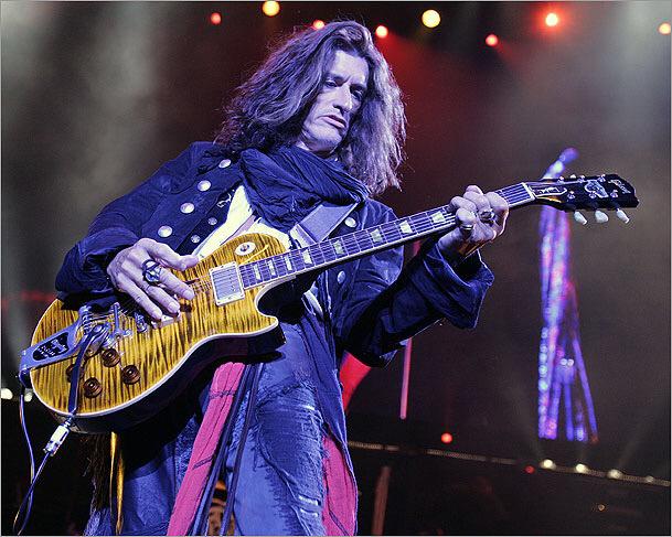 Happy Birthday to one of the BEST guitarist, Joe Perry of Aerosmith! 