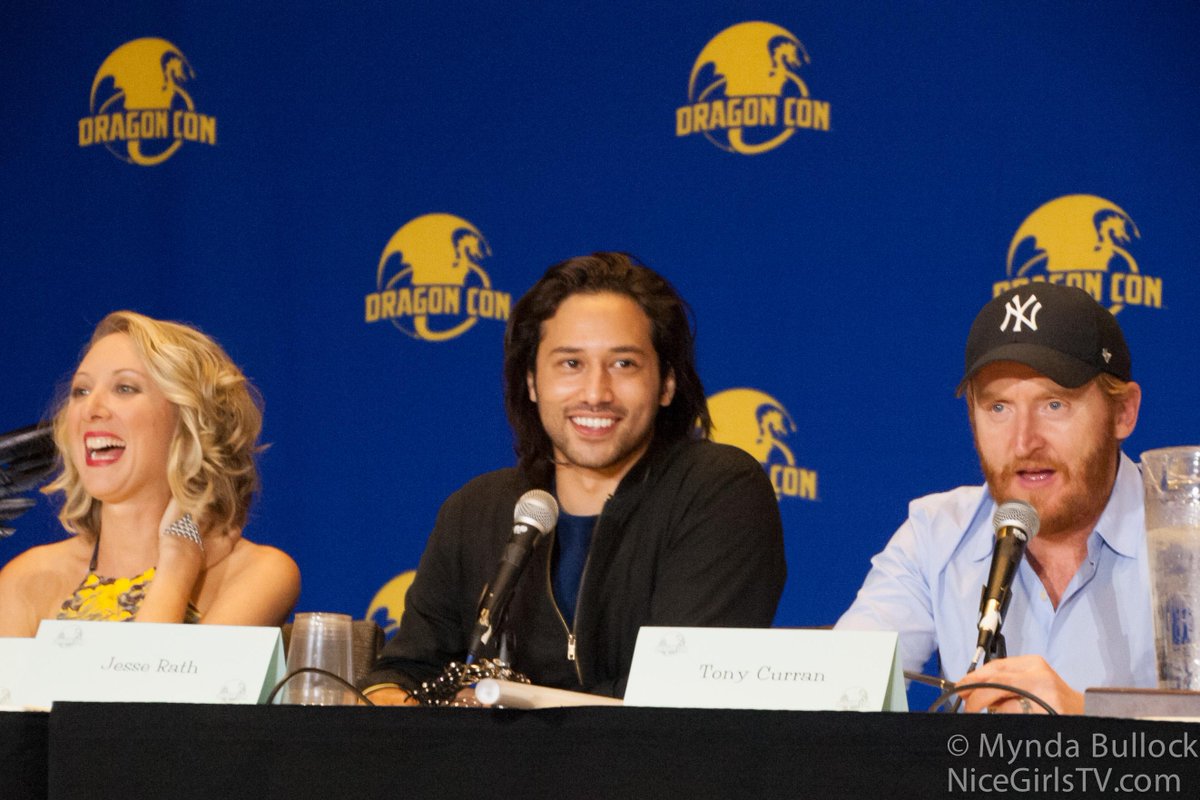 PxlWvr's tweet image. #Defiance Images from #DragonCon! More to come! @TrennaKeating @jesserath @TonyCurran69