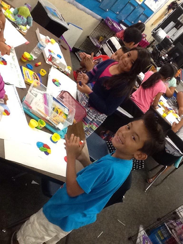 TripleCrownEl's tweet photo. How does our brain work? 3rd Grade is exploring the brain! #21cl #STEMeducation #elementaryAVID #coltpride http://t.co/oU6FrRBe1V
