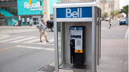 TheTorontoSun's tweet photo. Tech that needs to go away - like the caps lock key. http://t.co/ZQfsNZW8TS http://t.co/AX8nxoacZA