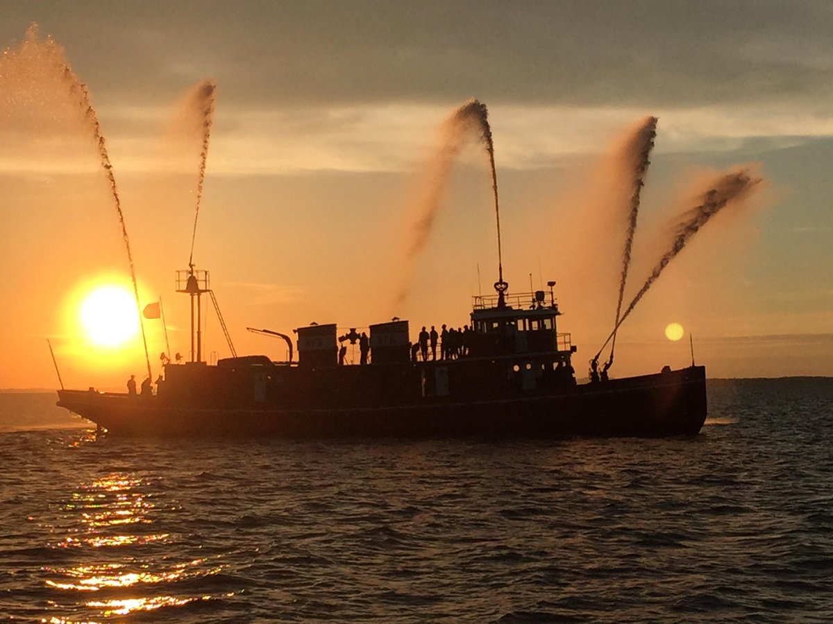 Day is done with sunset salute from #EdwardMCotter on Outer Harbor. Photo:Carmen Vallone  #thatssobuffalo