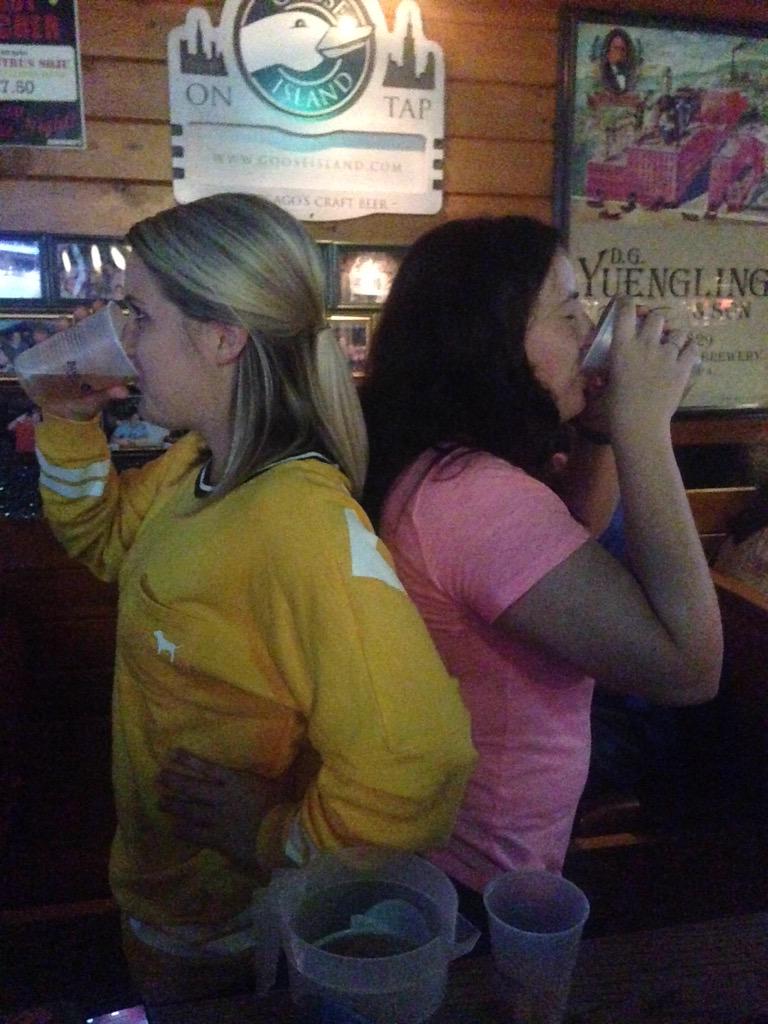 TheLaurfish's tweet photo. @m2third @millerlite #itsmillertime #pittsburghentry #touchdownsteelers @hemsoakland http://t.co/mG83XIGwyS