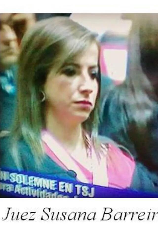 PadreJosePalmar's tweet photo. Esta jueza corrupta Susana Barreiros operadora del narcopoder judicial es digna de cárcel y de lástima. http://t.co/ZfbiPNtOWz