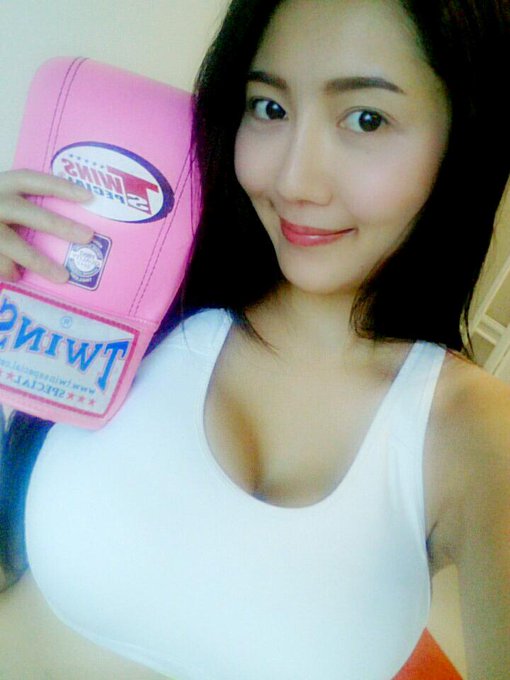 今からキックボクシング٩(๑❛.̮❛๑)۶ http://t.co/53GXPBEUt1