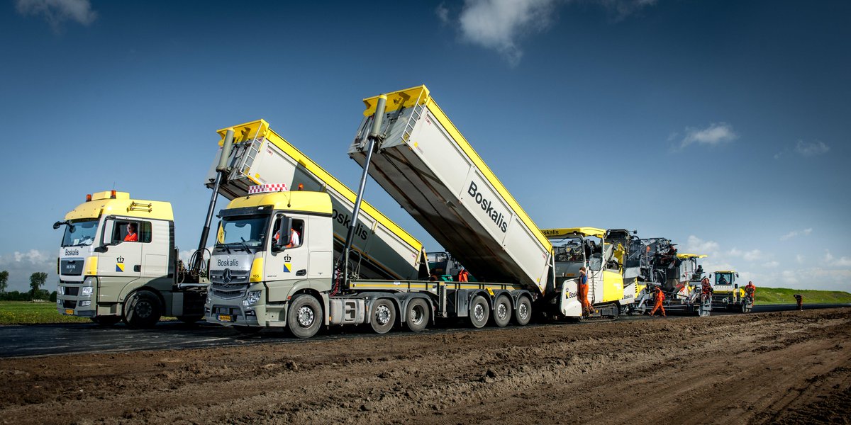 BoskalisNL's tweet image. Goed weer voor een laagje #asfalt