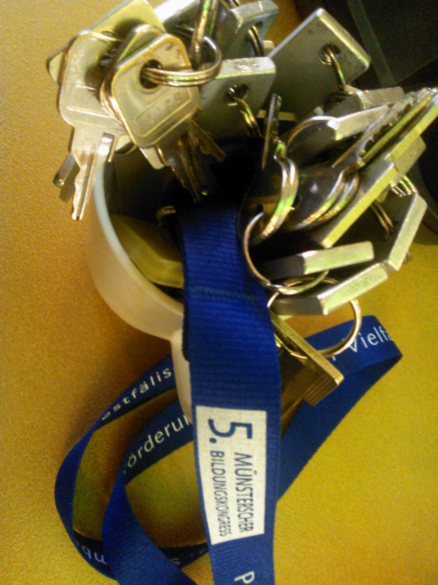So viele Schlüssel.. damit gleich alle Räume für die Parallelvorträge geöffnet sind! #MBK5