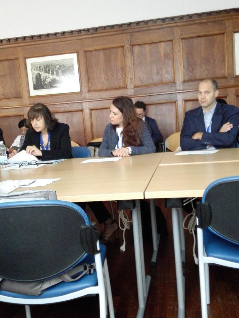 pazienti's tweet photo. È iniziata la tavola rotonda #forumsandig, tema di oggi #empowerment del paziente: i diritti del paziente 2.0 http://t.co/Rsn8ohFOmM
