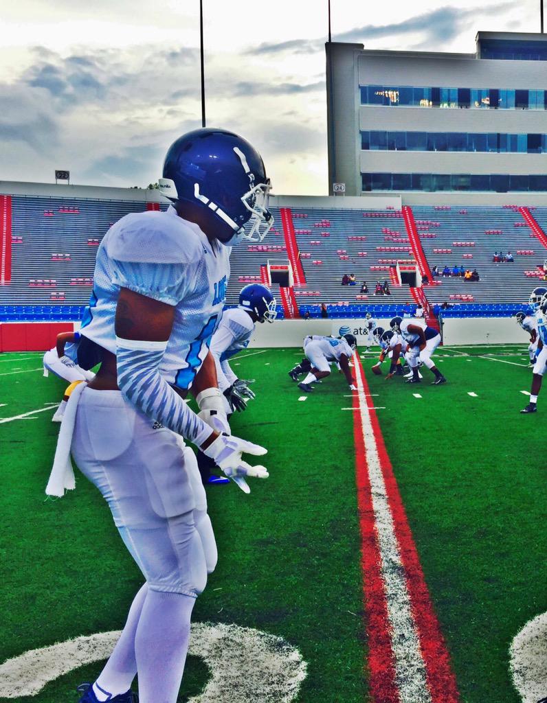 RollingFilmz's tweet photo. GameDay Visuals 🎥x. X. x http://t.co/vRVWOKtTyw
