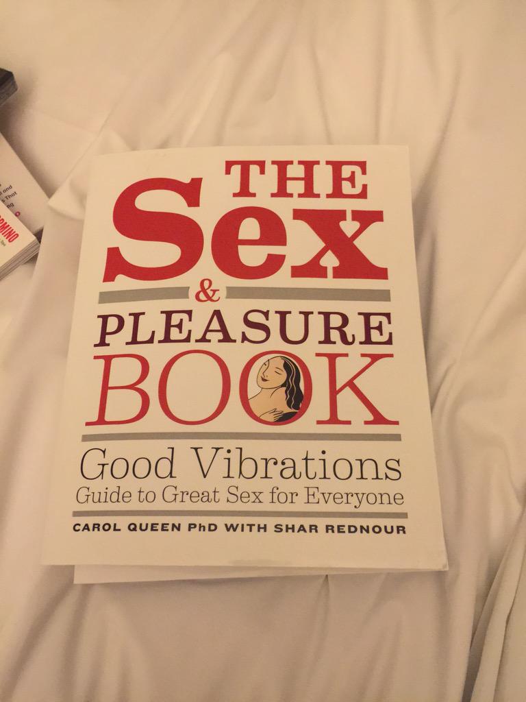 blackvelvetutah's tweet image. To fill our minds with knowledge from the amazing @carolqueen #TheSexAndPleasureBook #CatalystCon #GoodVibrationsToys