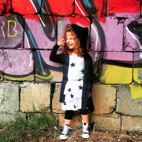 officialshwings's tweet photo. This mini #hipster is EVERYTHING! #shwings #graffiti #kidsrock http://t.co/XMtI0kgqdV