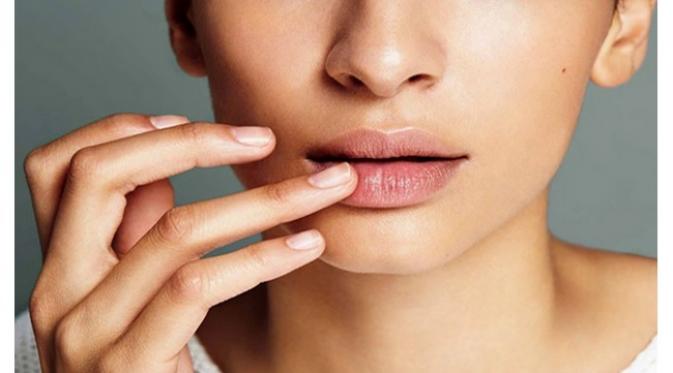 Bebas Bibir Kering dengan 4 Cara Mudah lifestyle.liputan6.com/read/2315166/b…