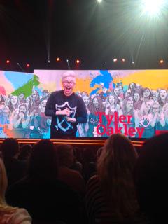 SimonSchusterAU's tweet photo. Spying some familiar faces on the screen! #brandcast #YouTubeAuthors http://t.co/TzJ86Q1hux
